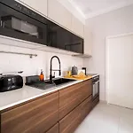 Nomad's By Sta Catarina Flats - 3bed Apartman *