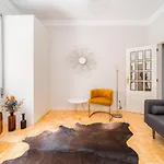 Nomad's By Sta Catarina Flats - 3bed *