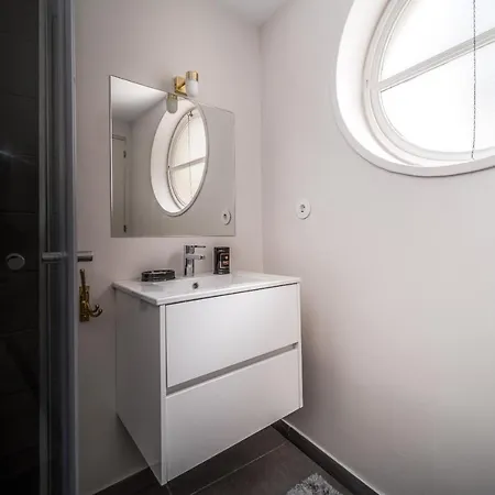 Апартаменты Nomad's By Sta Catarina Flats - 3bed *