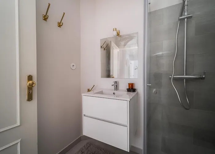 Nomad's By Sta Catarina Flats - 3bed Διαμέρισμα