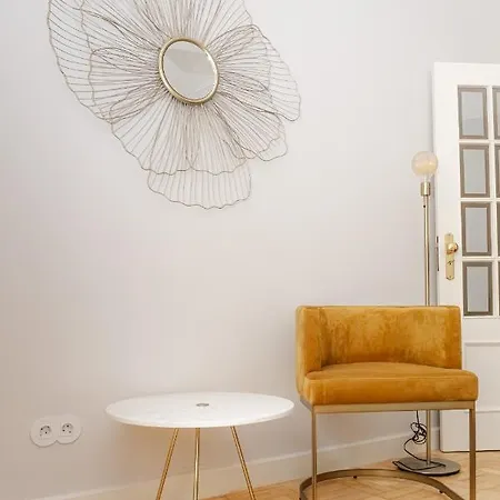 Nomad's By Sta Catarina Flats - 3bed *